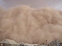 ■超巨大な砂嵐に覆われる映像