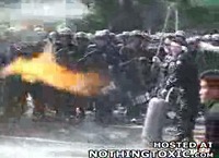 韓国の過激派と警官の戦い