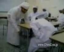居眠りしているアラブ人学生に起きた爆笑ハプニング